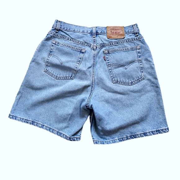 Women’s Vtg 90’s Levi’s 550 Relaxed Fit Light Wash Denim High Waist Shorts Sz 14 - Picture 3 of 8